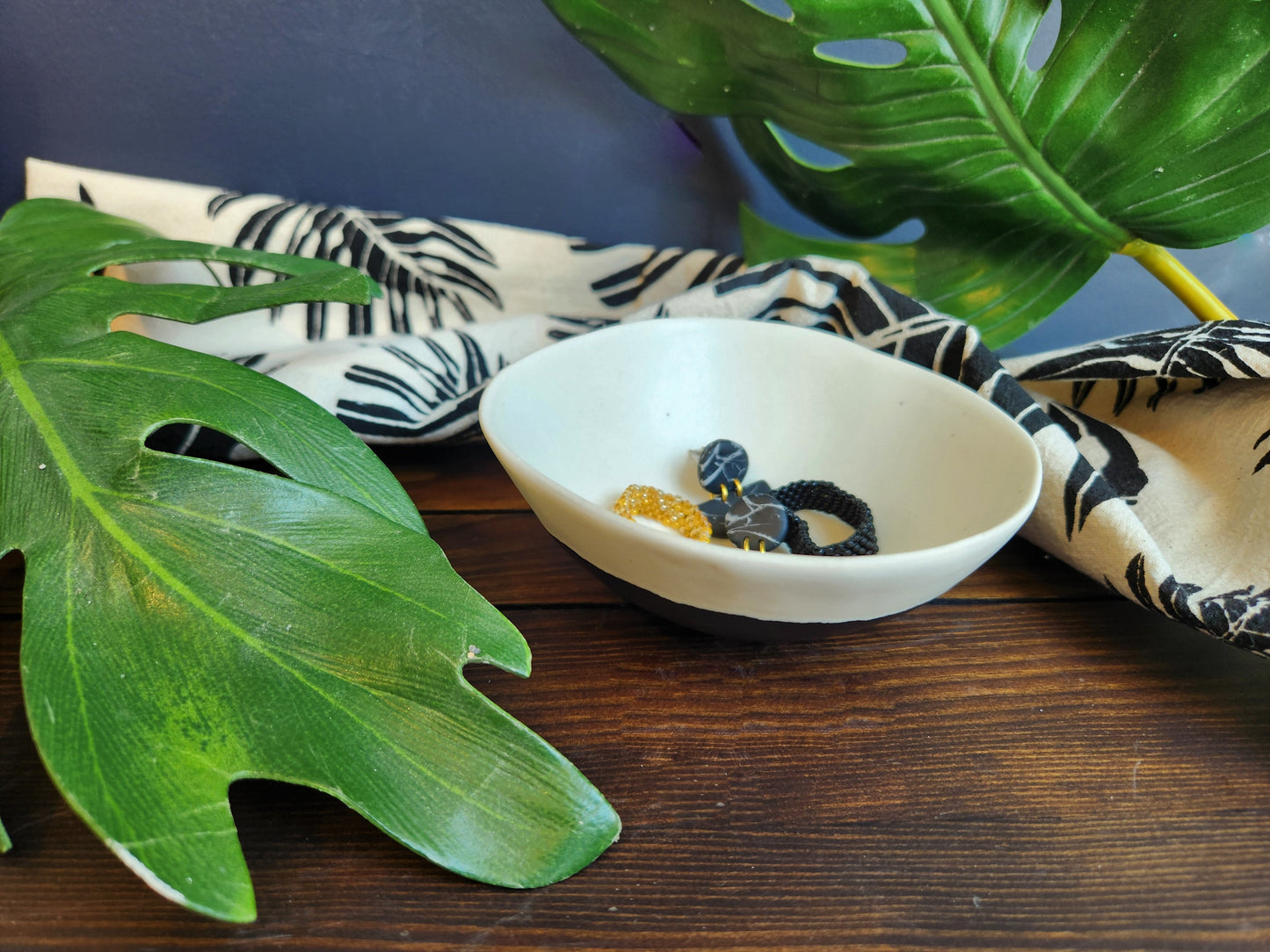 Small Dipped Gravity Bowl