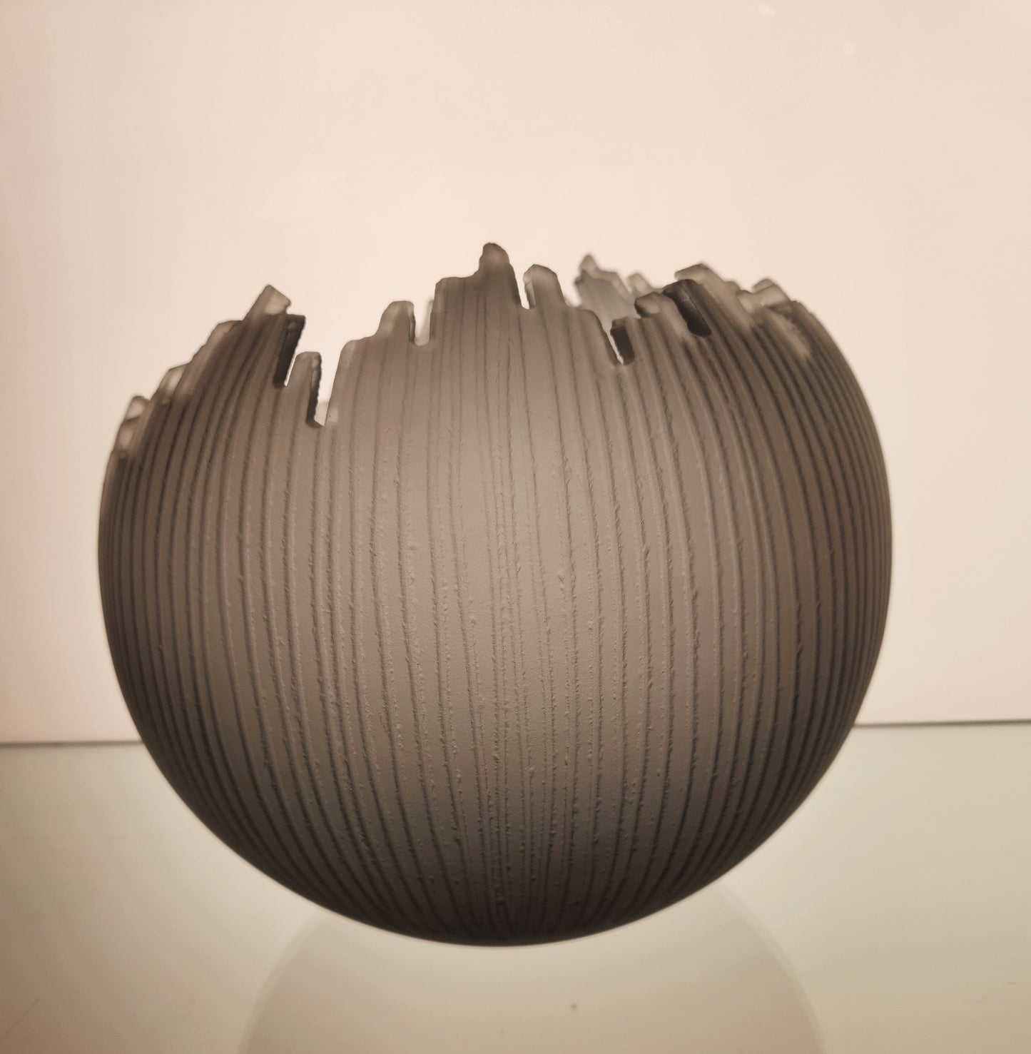 Grey Saw Orb