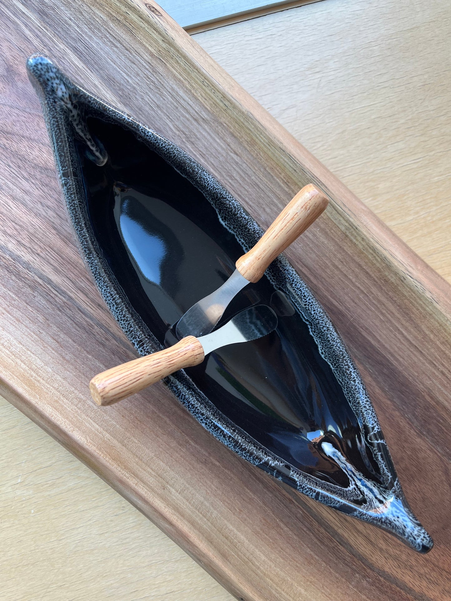 Canoe Dip Pot