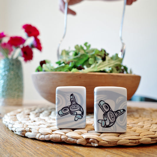 Whale Shaker Set