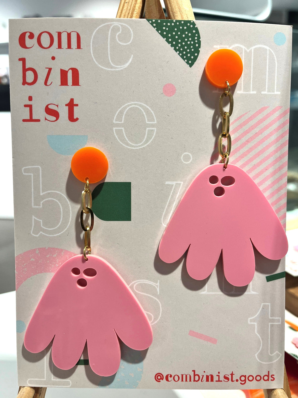 Flourish Chain Dangles in Pink