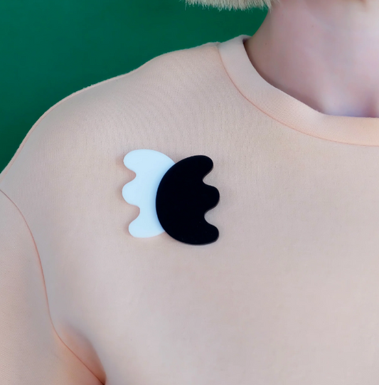 ARTIST Untitled Black & White Brooch 3