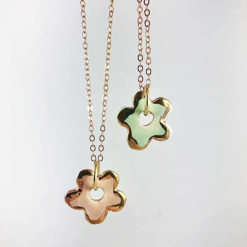 Flat Flower Necklace