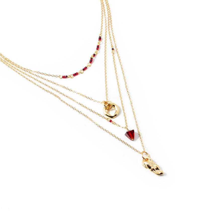 Kwal Necklace in Garnet
