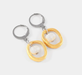 Dragea Hoop and Pearl Earring (Foam & Gold)