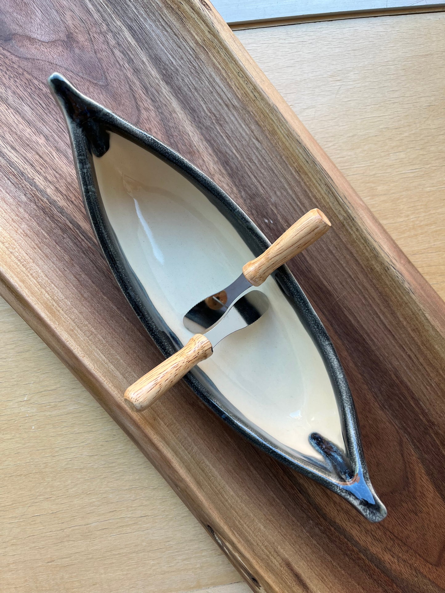 Canoe Dip Pot