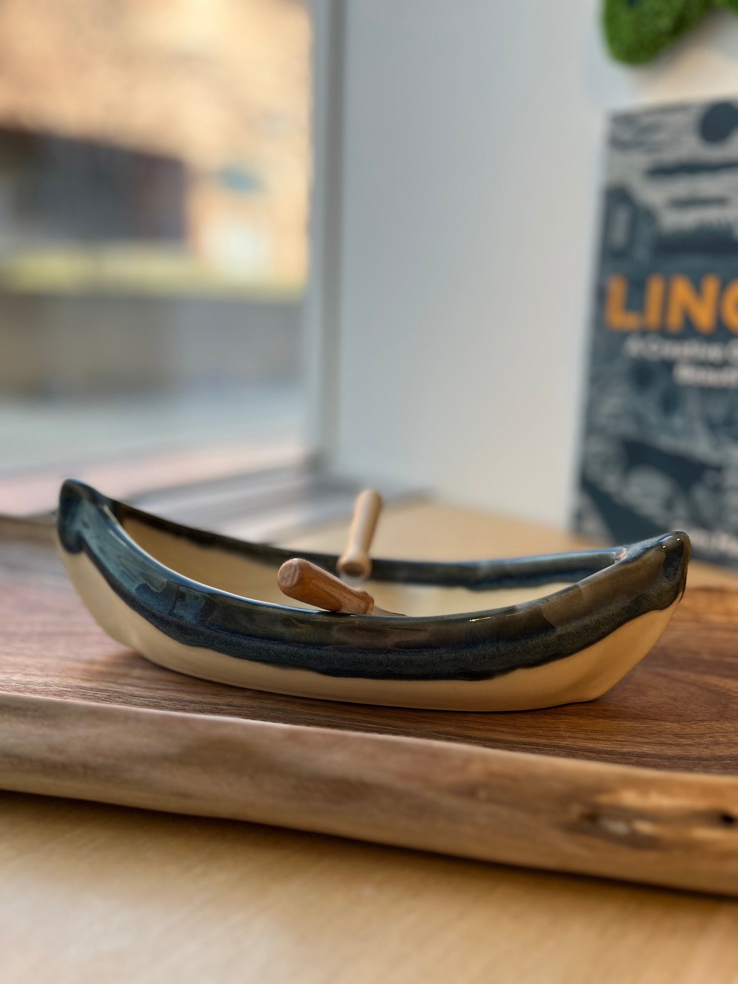 Canoe Dip Pot
