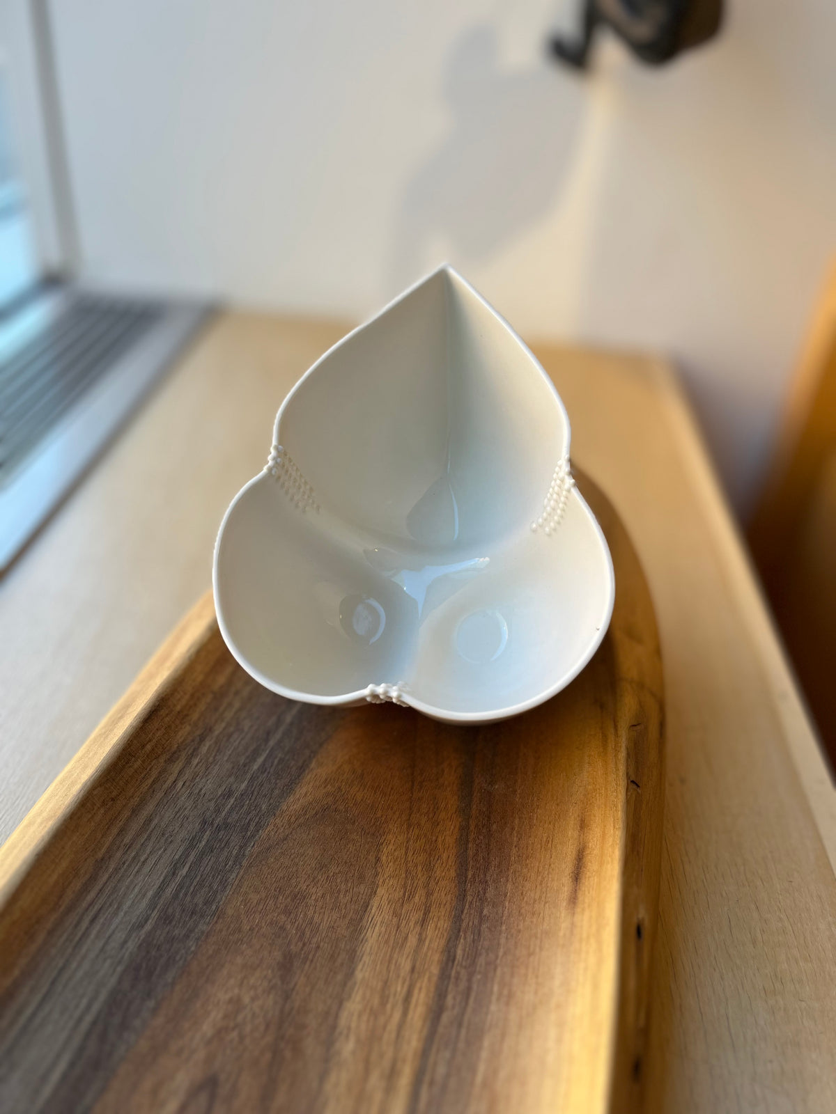White Dotted Leaf Bowl
