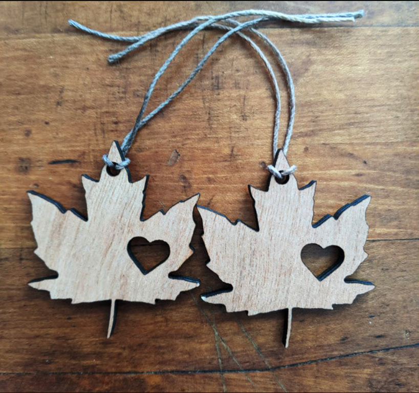 Hanging Maple Leaf (Cherry Wood)