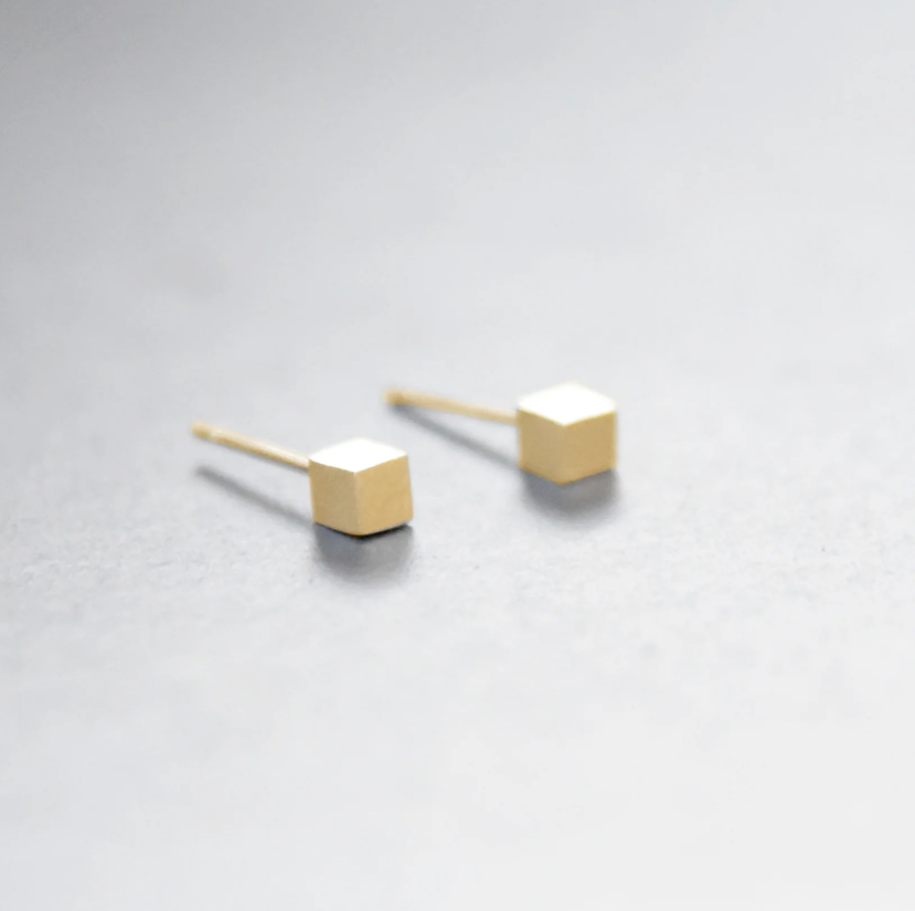Froze Cube Br.Gold Ear Stud