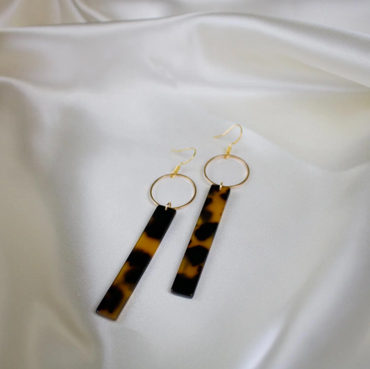 Simone // Tortoise Bar Earring
