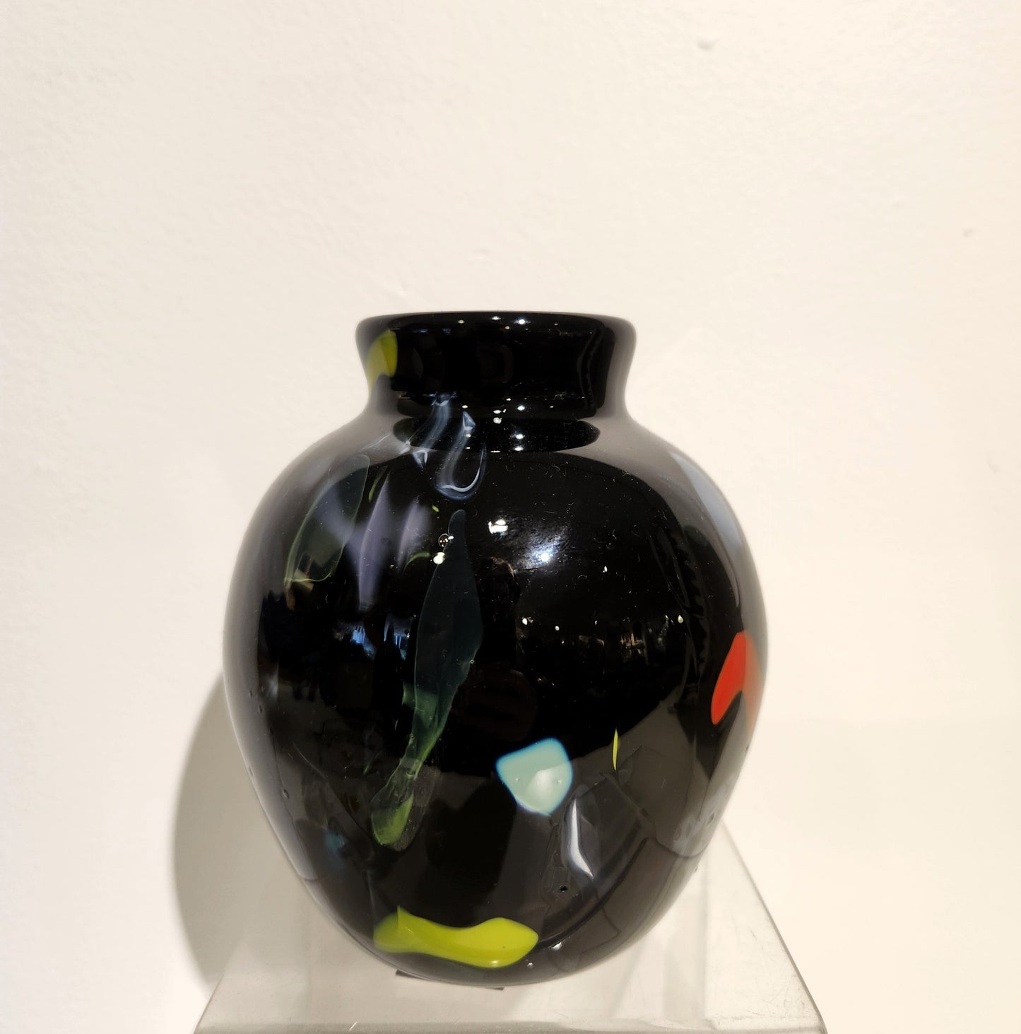 Black Nassau Bud Vase